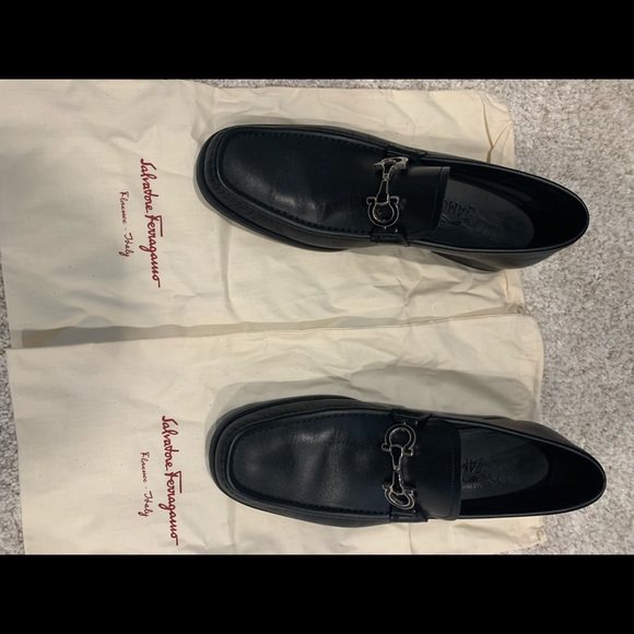 Salvatore Ferragamo Moccasin Gancini Ornament - Picture 1 of 2